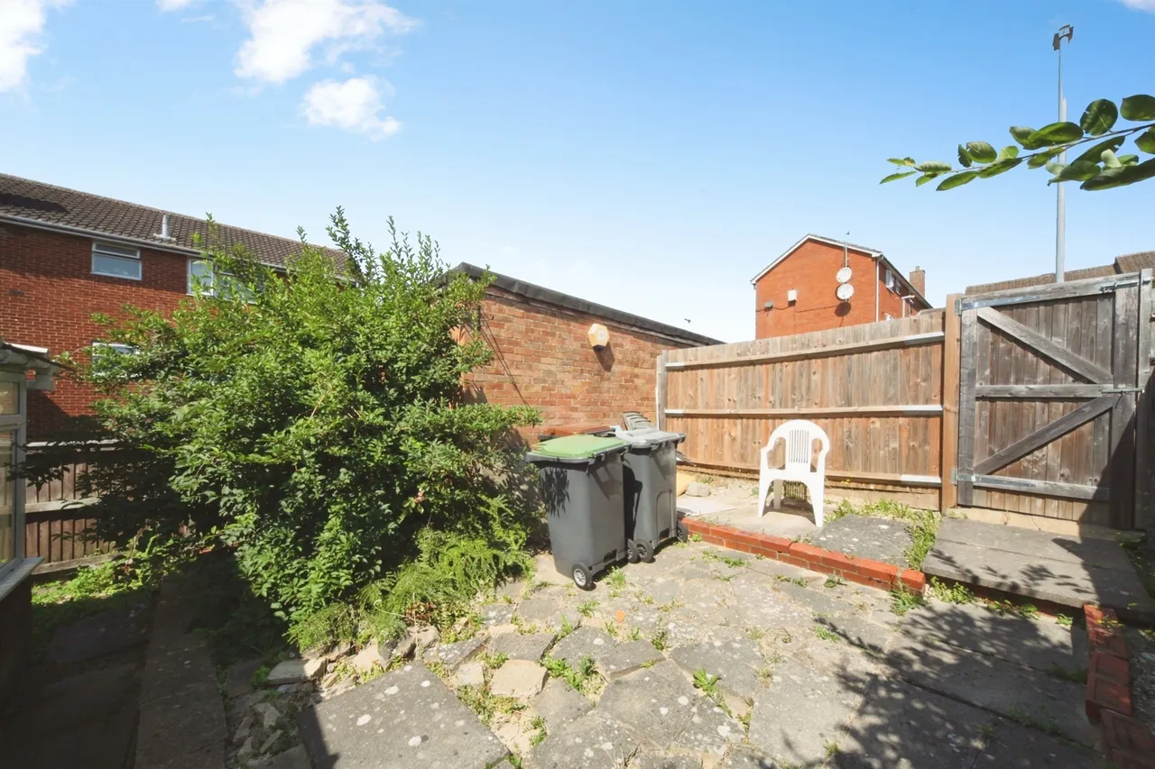 Morris Close, Luton, LU3, photo 9