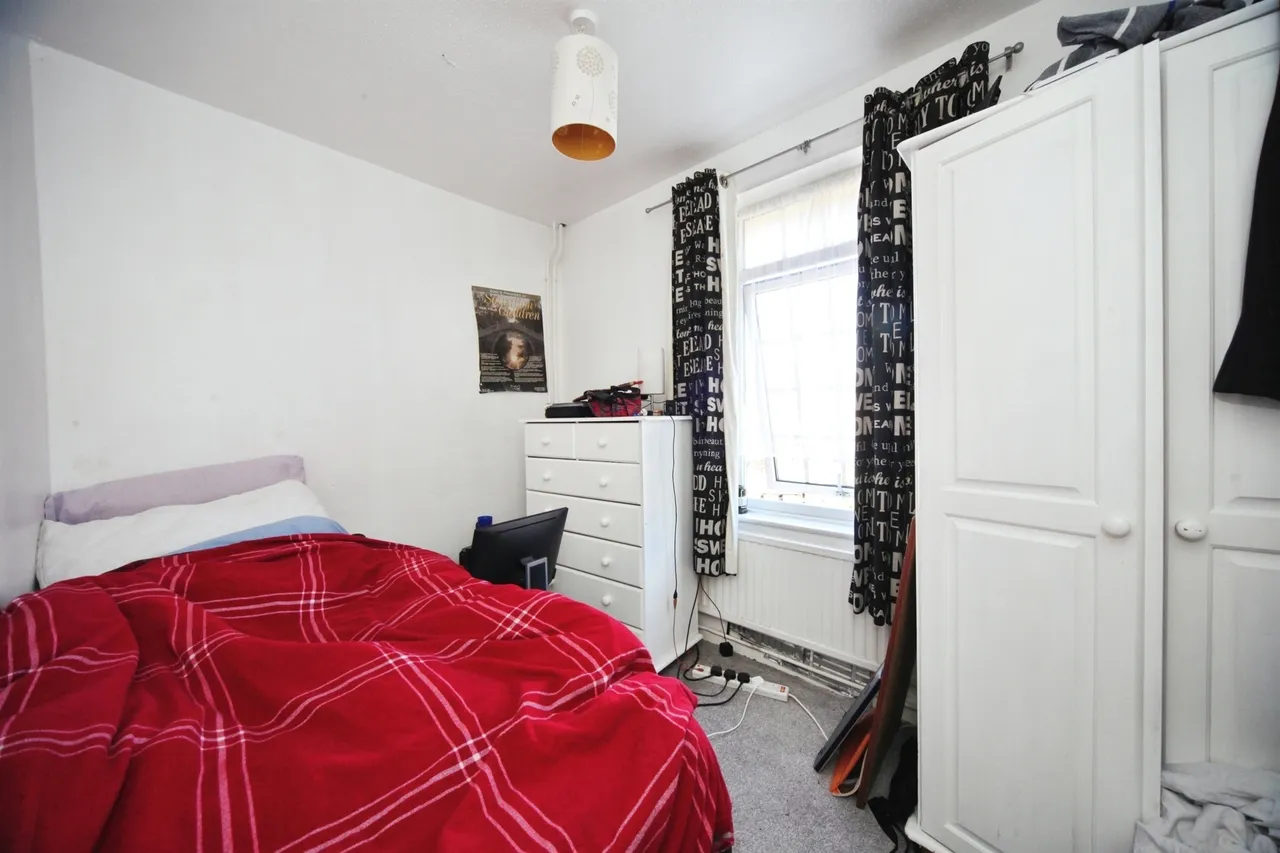 Morris Close, Luton, LU3, photo 17