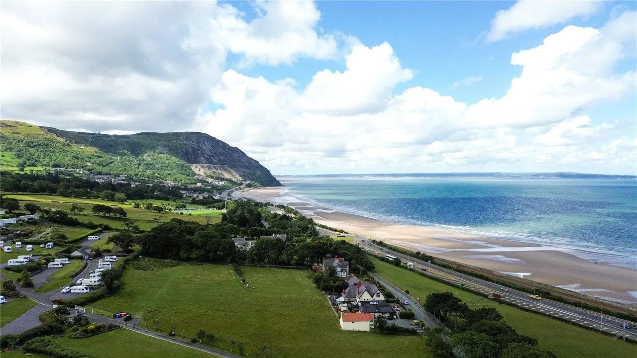Gogarth Avenue, Dwygyfylchi, Penmaenmawr, Conwy, LL34 6PY, photo 27