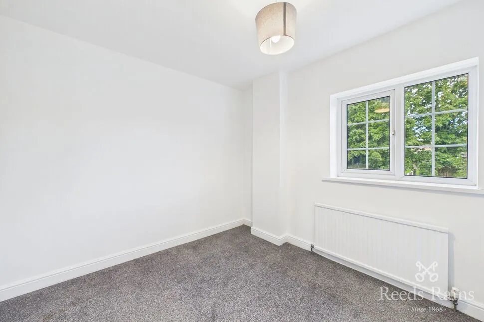 Upton, Pontefract, WF9, photo 9