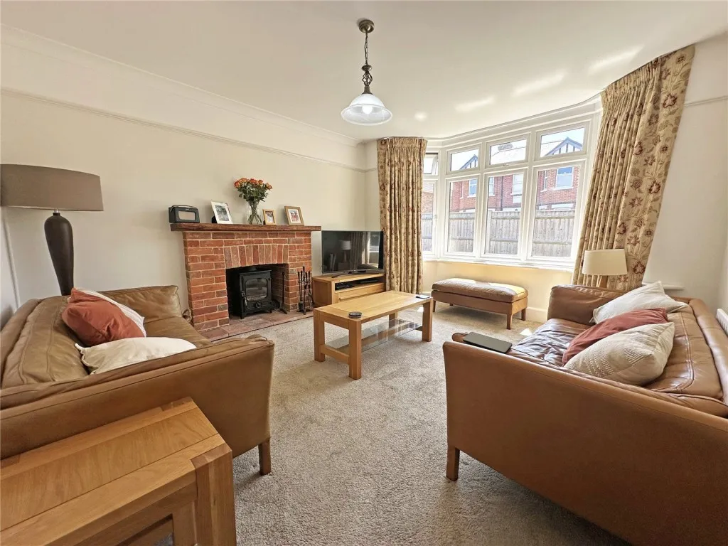 Ashurst, Southampton, photo 3