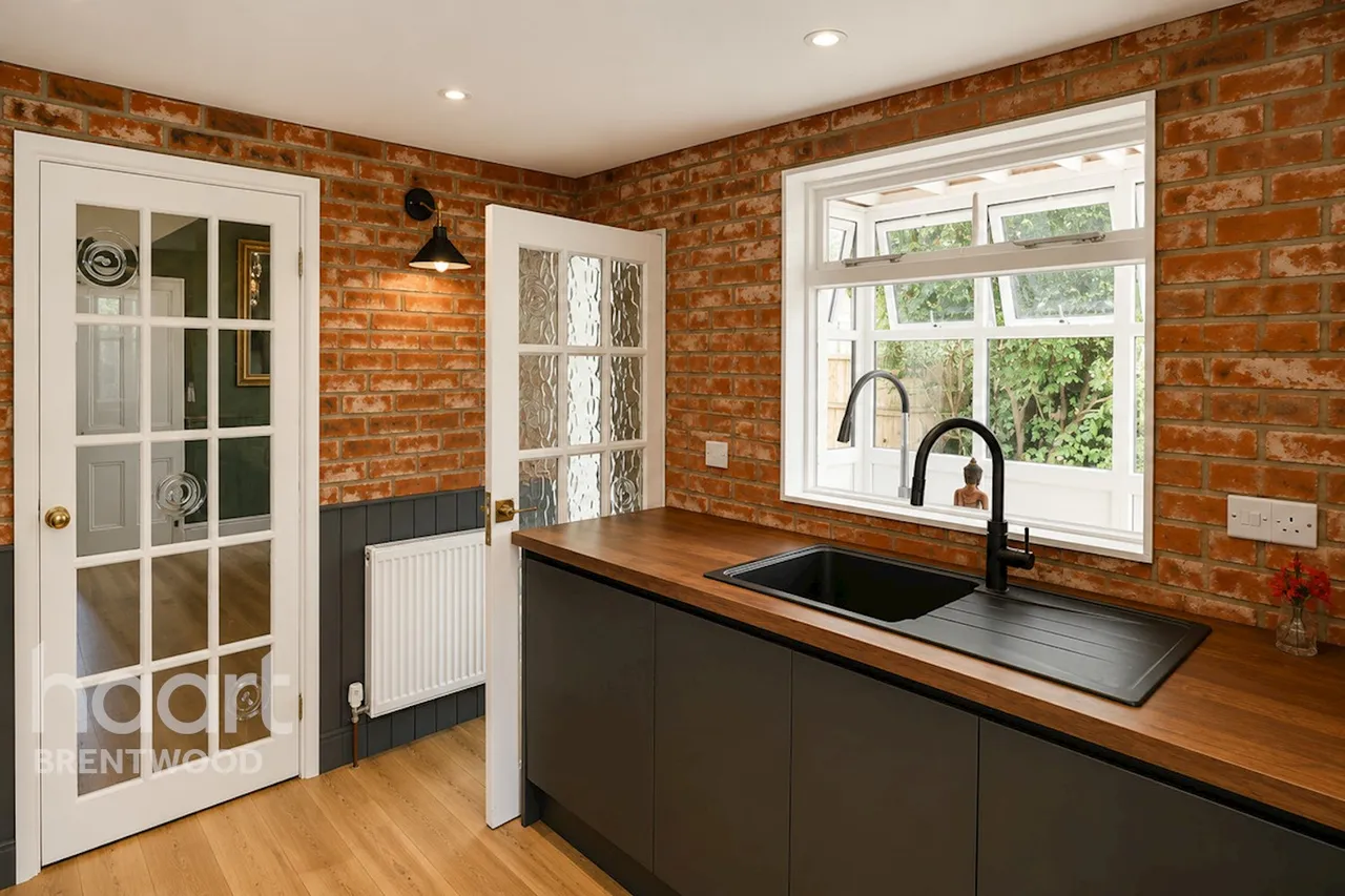 Warescot Road, Brentwood, CM15, photo 11