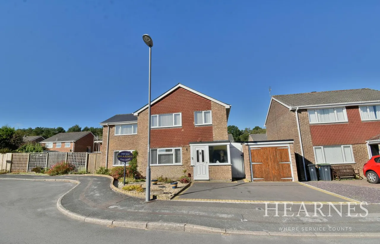 4 bed house for sale, Fitzpain Close, BH22