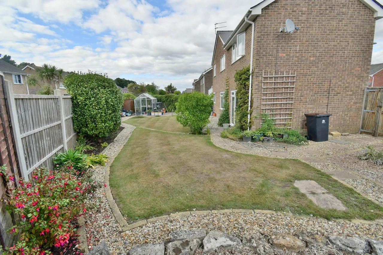 Fitzpain Close, BH22, photo 2