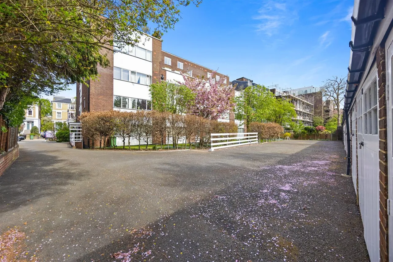 Haverstock Hill, London NW3 4RS, photo 6