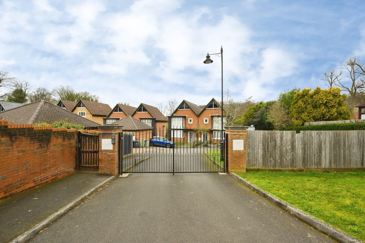 Roundburrow Close, Warlingham, Surrey, CR6, photo 14