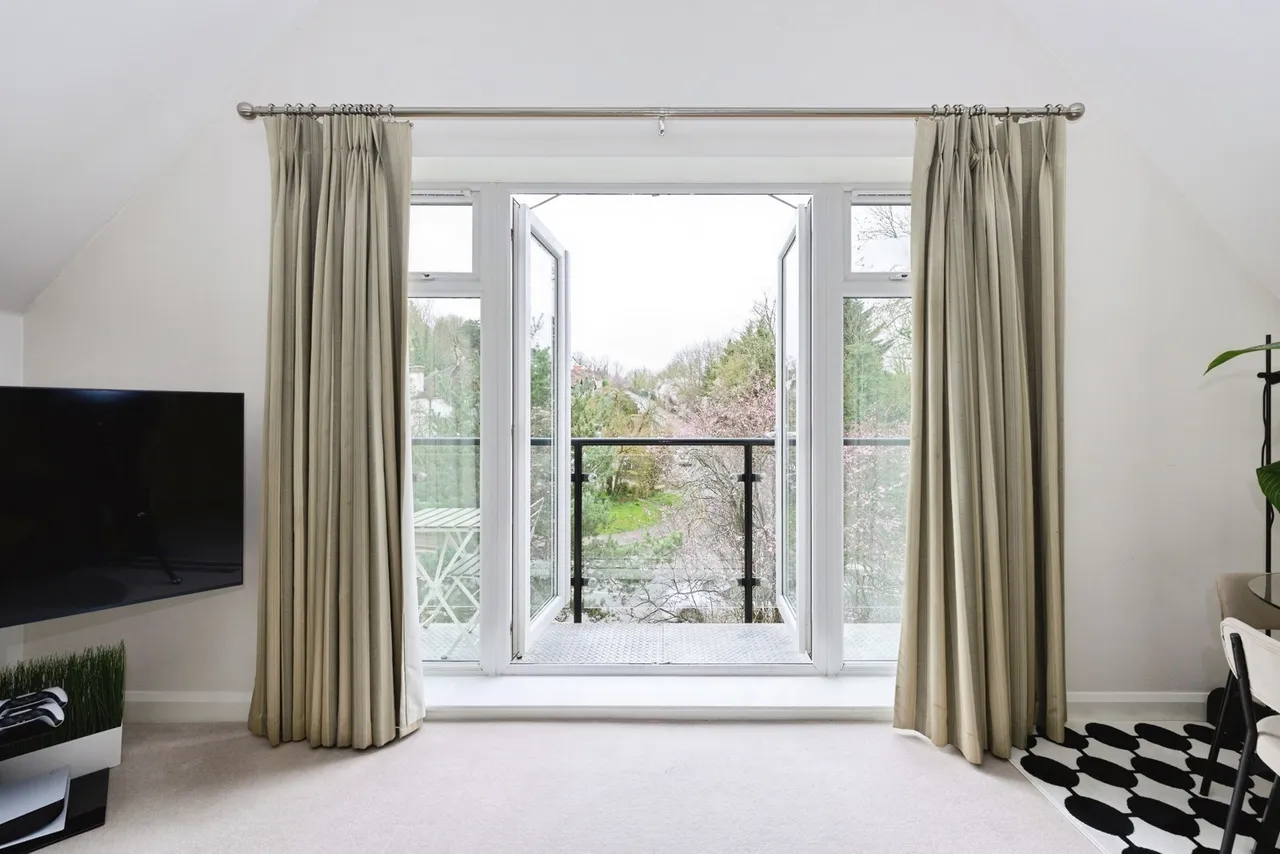 Roundburrow Close, Warlingham, Surrey, CR6, photo 13