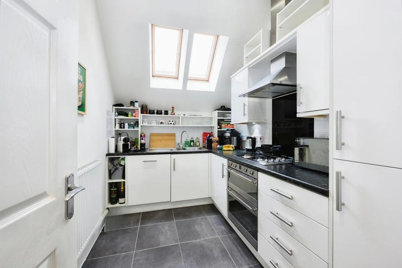 Roundburrow Close, Warlingham, Surrey, CR6, photo 4