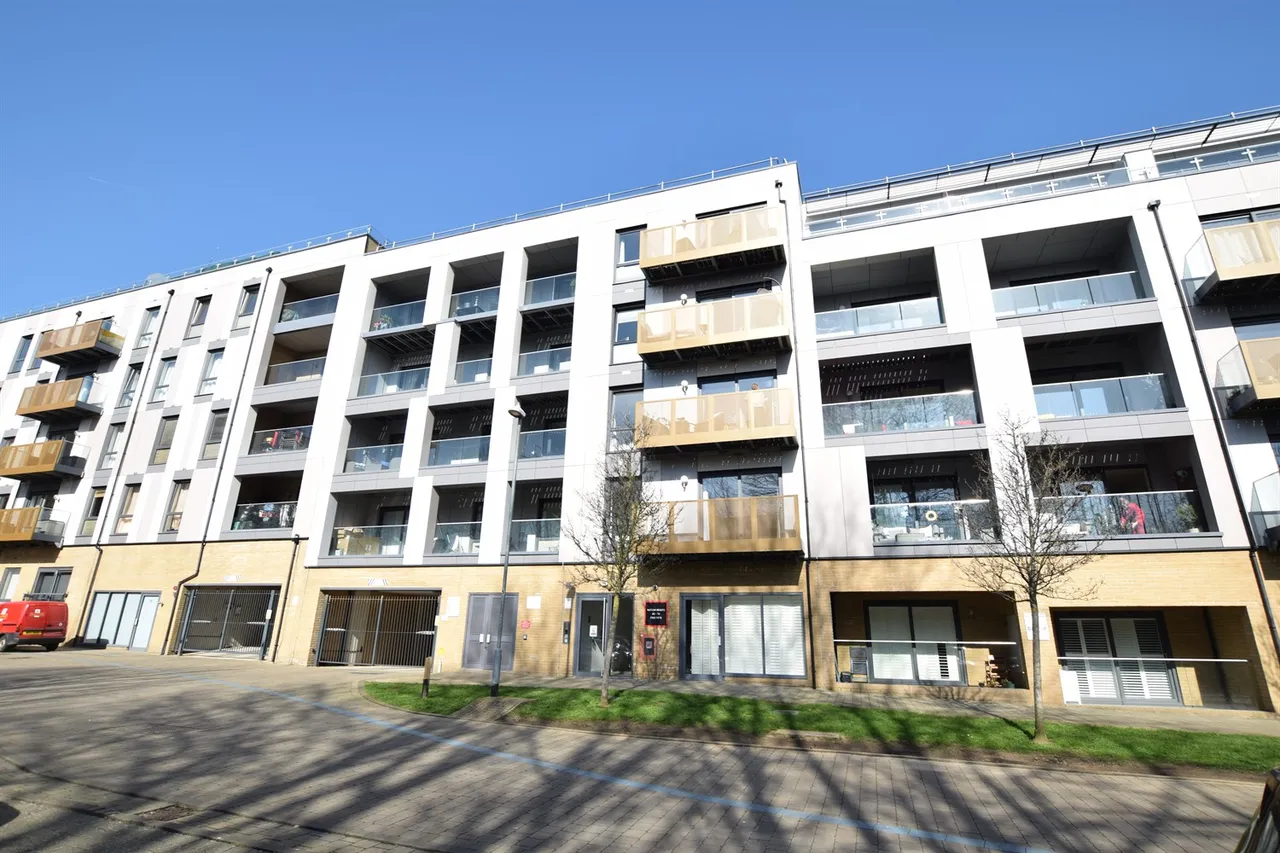 2 bed property for sale, Legg Street, Chelmsford, CM1