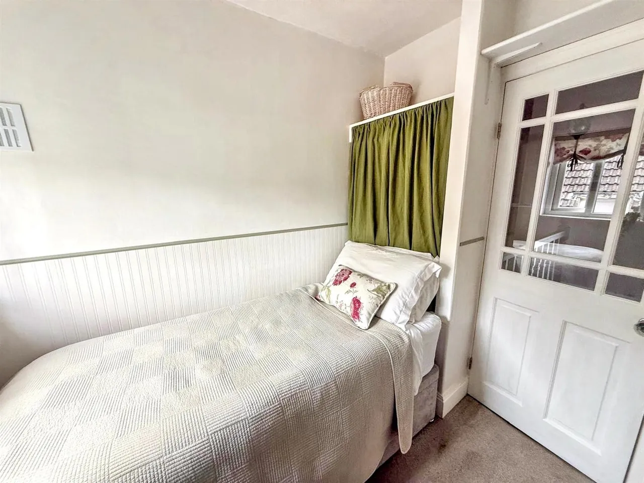 Birchwood Drive, Utley, BD20 6DA, photo 14