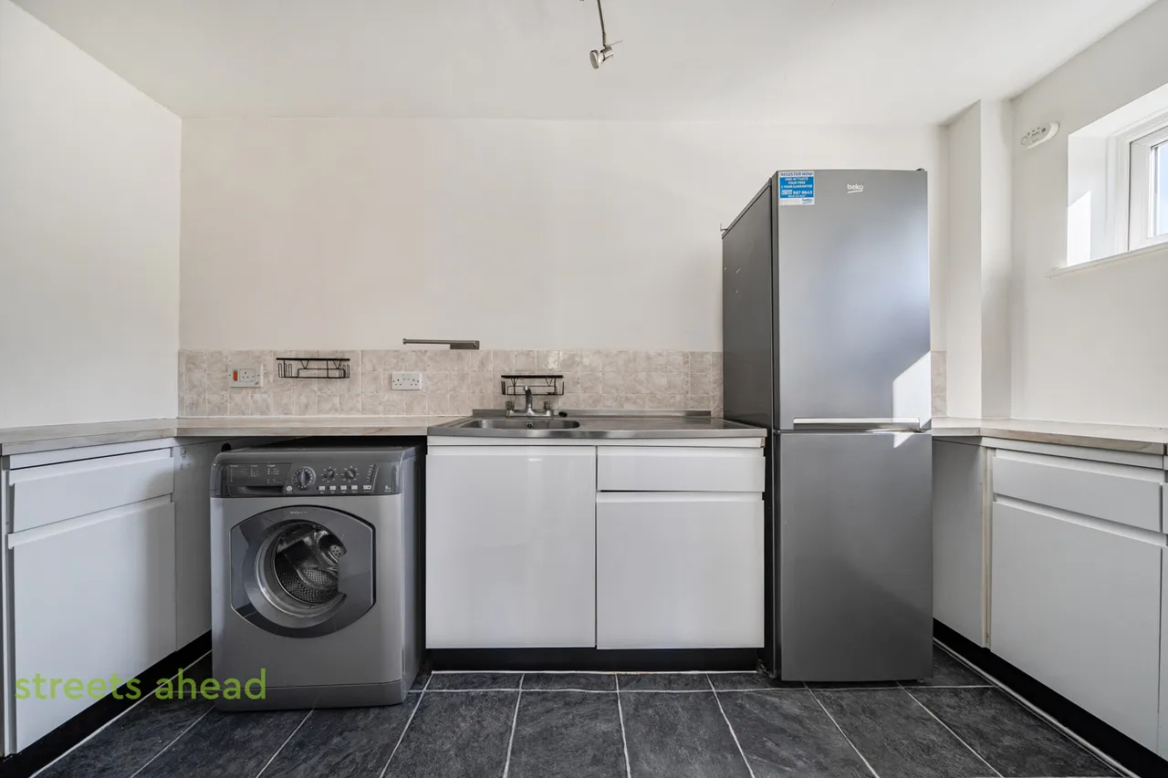 Addiscombe Road, Croydon, CR0, photo 3