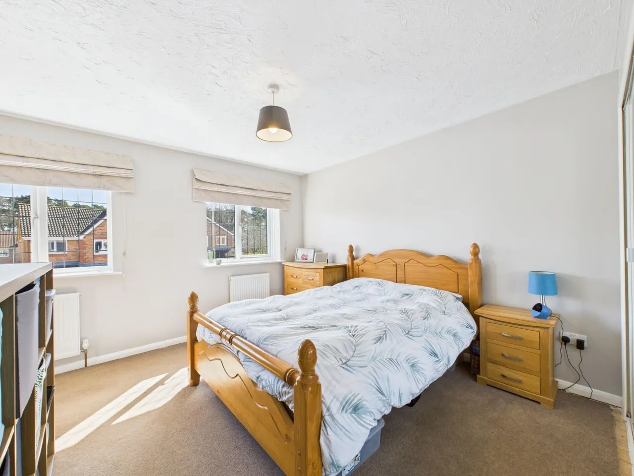 Bed Detached Home, Bordon, GU35, photo 9