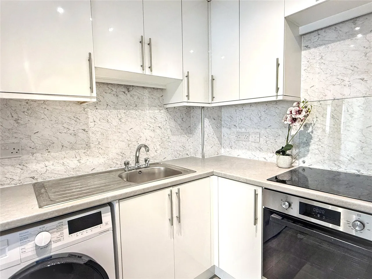 Gillings Court, 36 Wood Street, High Barnet, Hertfordshire, EN5 4BU, photo 5