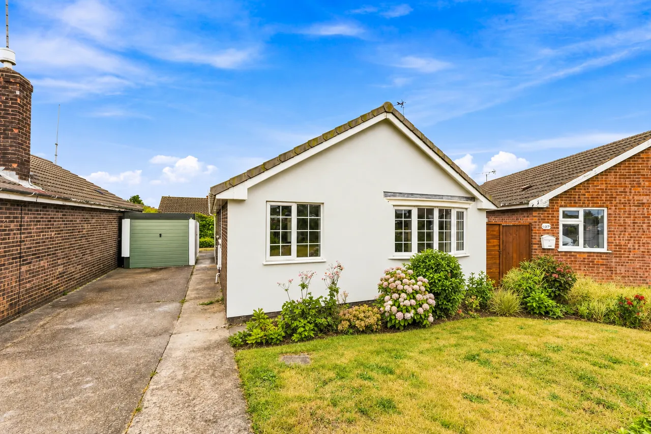 Pavilion Gardens, New Houghton, NG19, photo 19