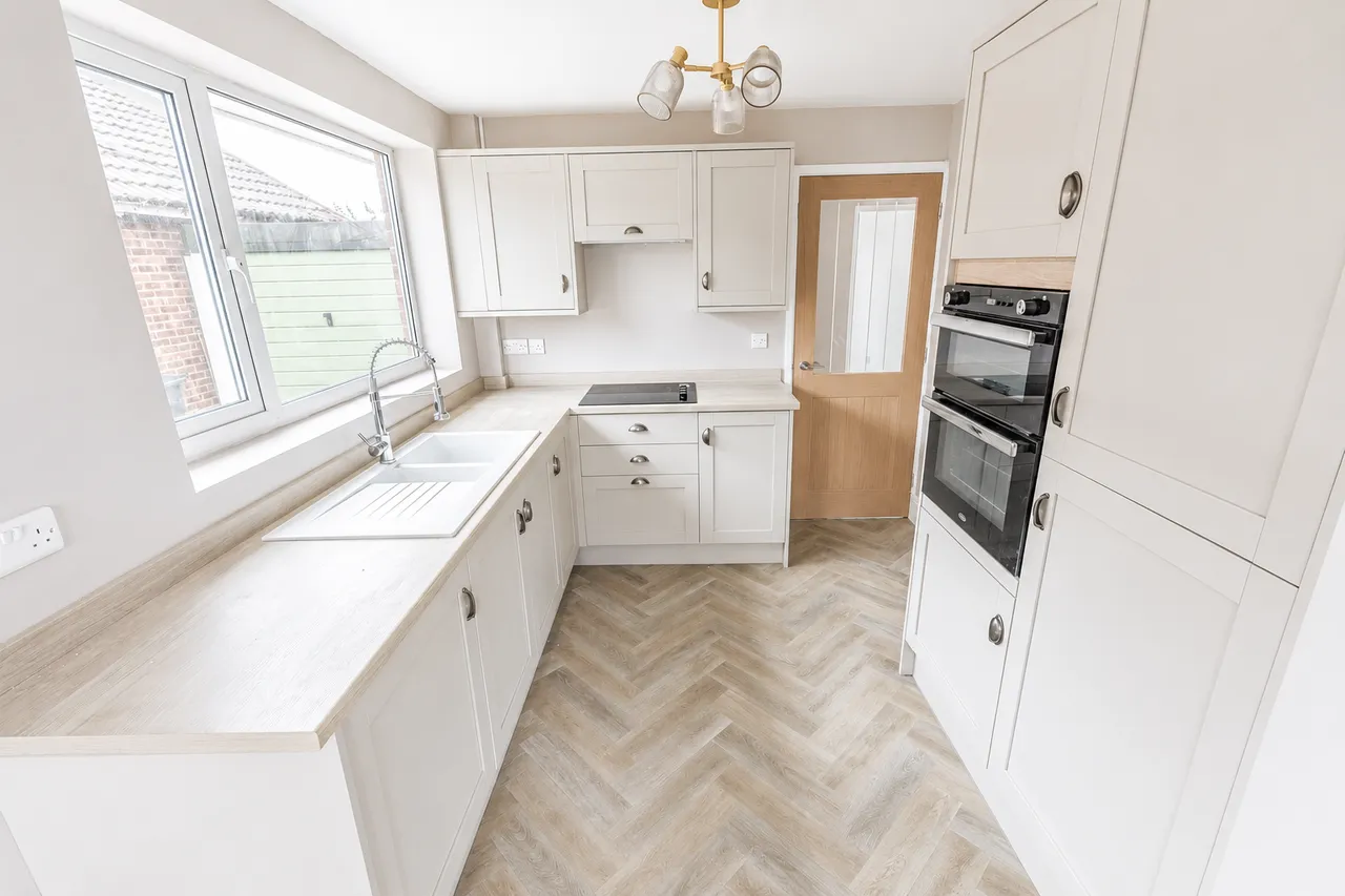 Pavilion Gardens, New Houghton, NG19, photo 9