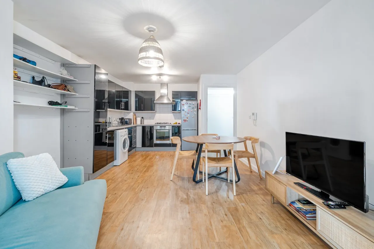 Shepherd's Bush Road, Hammersmith, W6, photo 14
