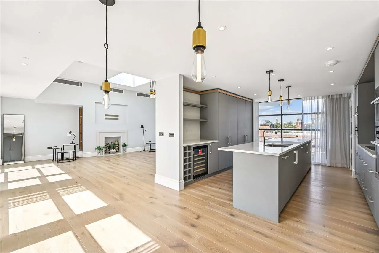 Barons Keep, Gliddon Road, London, W14 9AU, photo 4