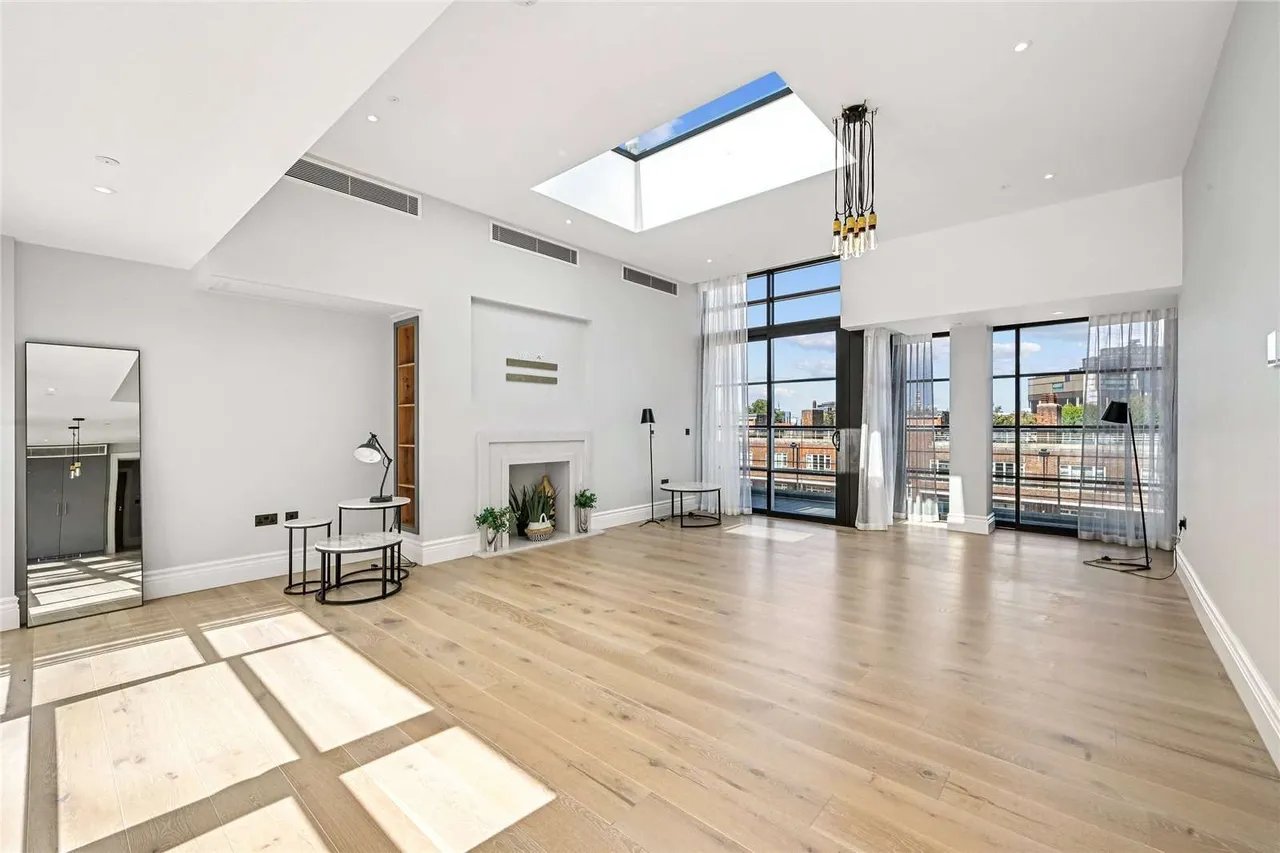 Barons Keep, Gliddon Road, London, W14 9AU, photo 6