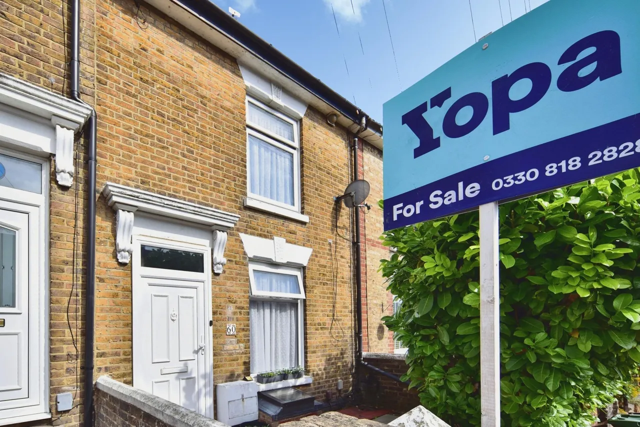 2 bed house for sale, Whitmore Street, Maidstone, ME16