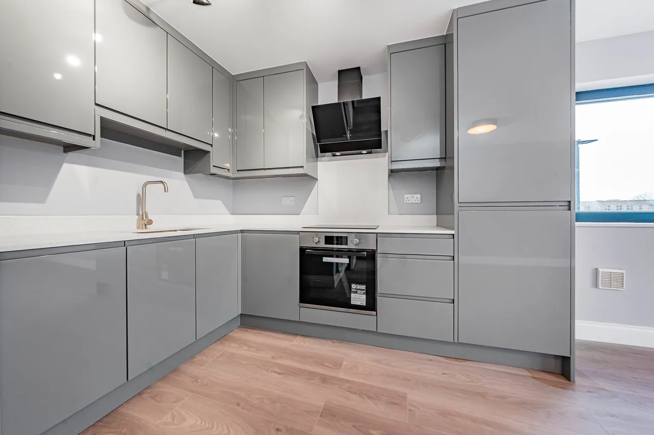 Hanworth Road, Hounslow, TW3, photo 2