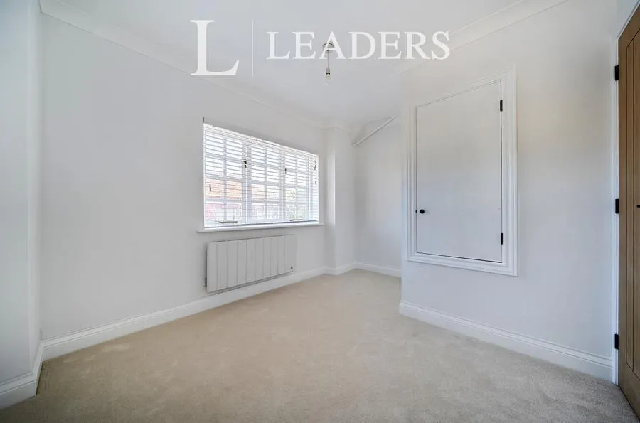 High Street, Nutley, TN22, photo 13
