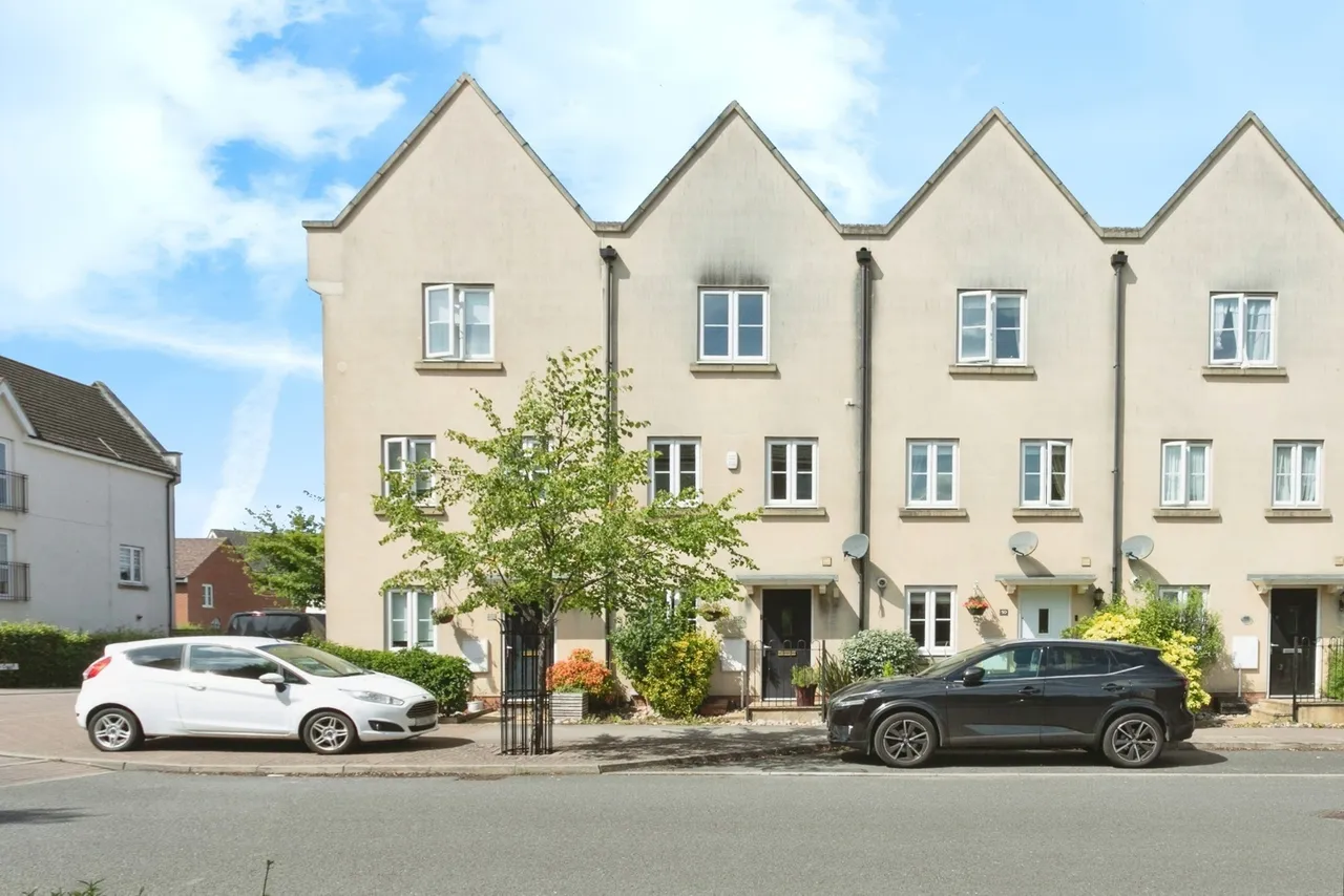4 bed house for sale — St. Helena Avenue, Newton Leys, Bletchley, Milton Keynes, MK3
