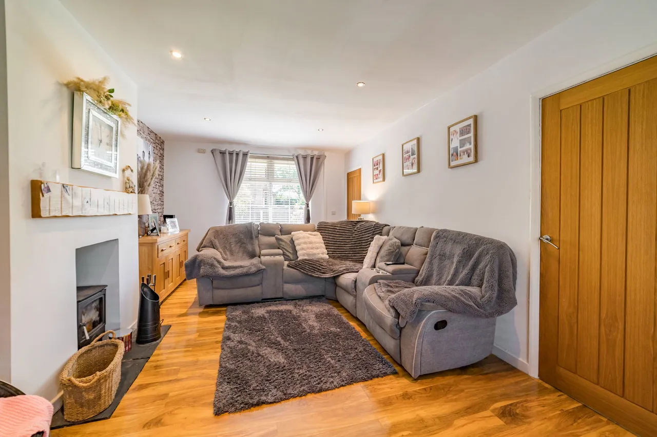 Atholl Drive, Heywood, photo 2