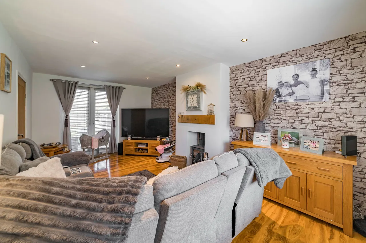 Atholl Drive, Heywood, photo 4