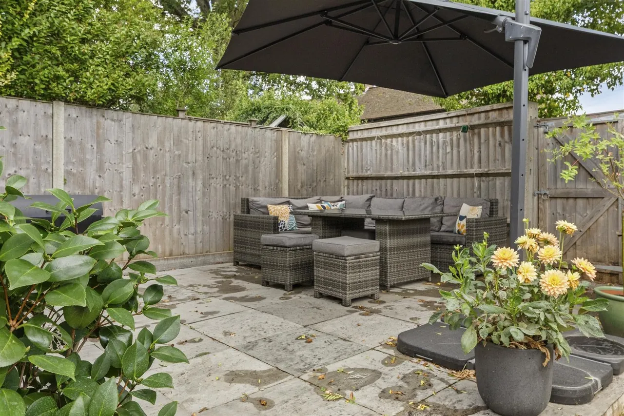 School Close, High Wycombe, HP13, photo 11