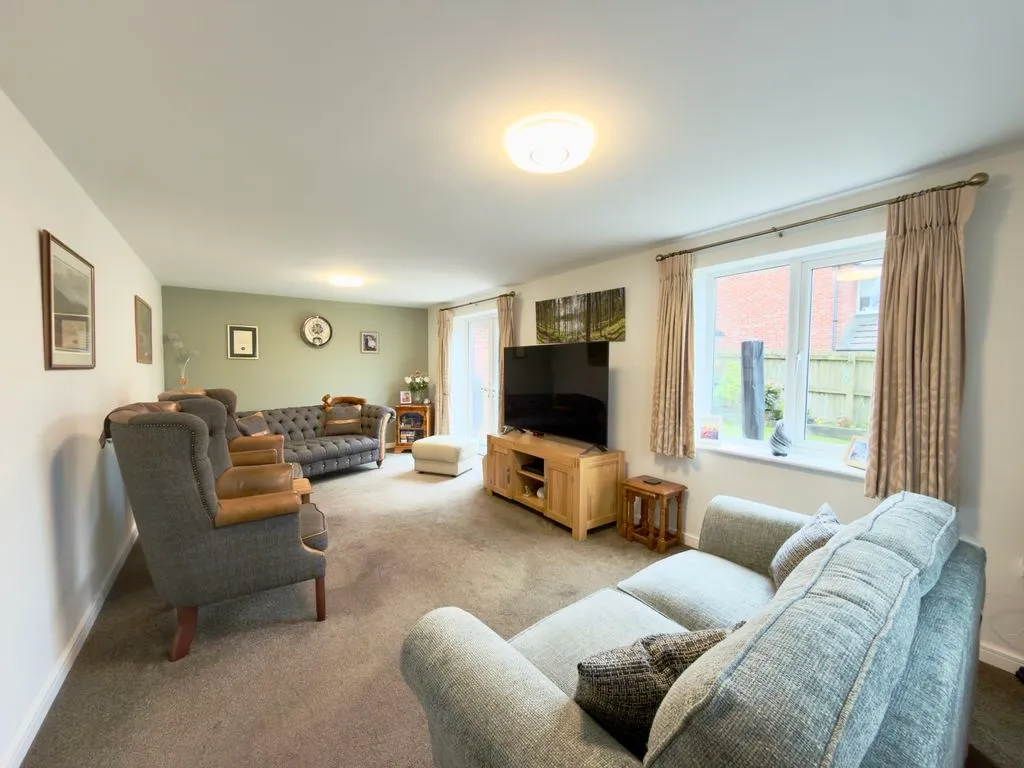For SaleGrove Farm Drive, Adlington, photo 4
