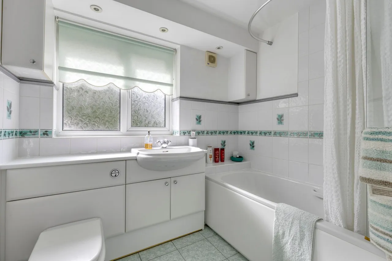 Hefferston Rise, Northwich, photo 26
