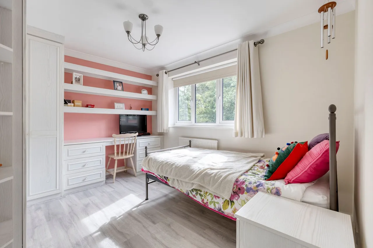 Hefferston Rise, Northwich, photo 23