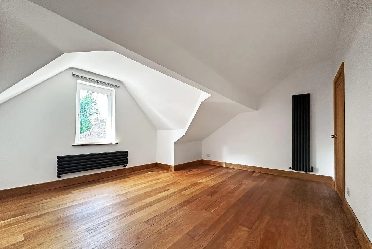 Hale Road, Hale, Cheshire WA15 9HQ, photo 13