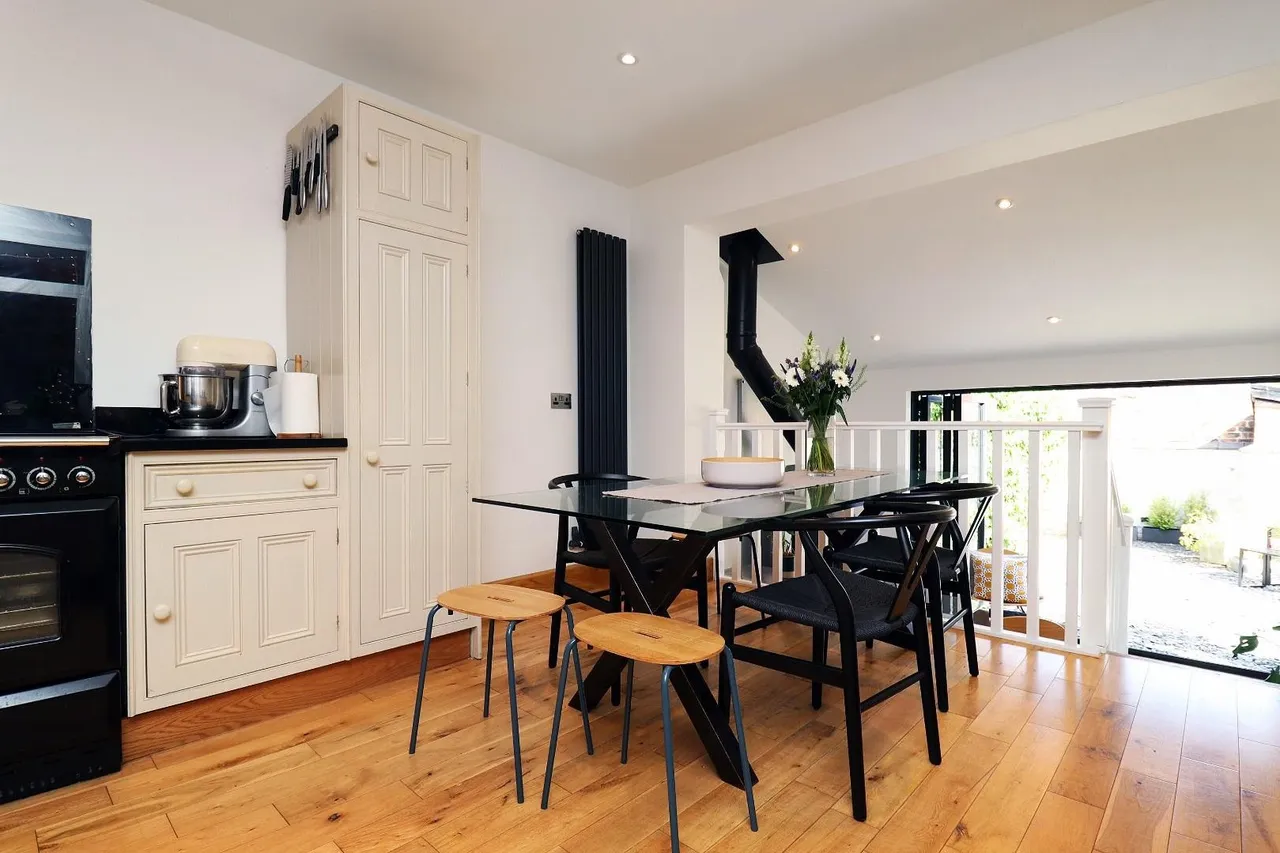 Hale Road, Hale, Cheshire WA15 9HQ, photo 20