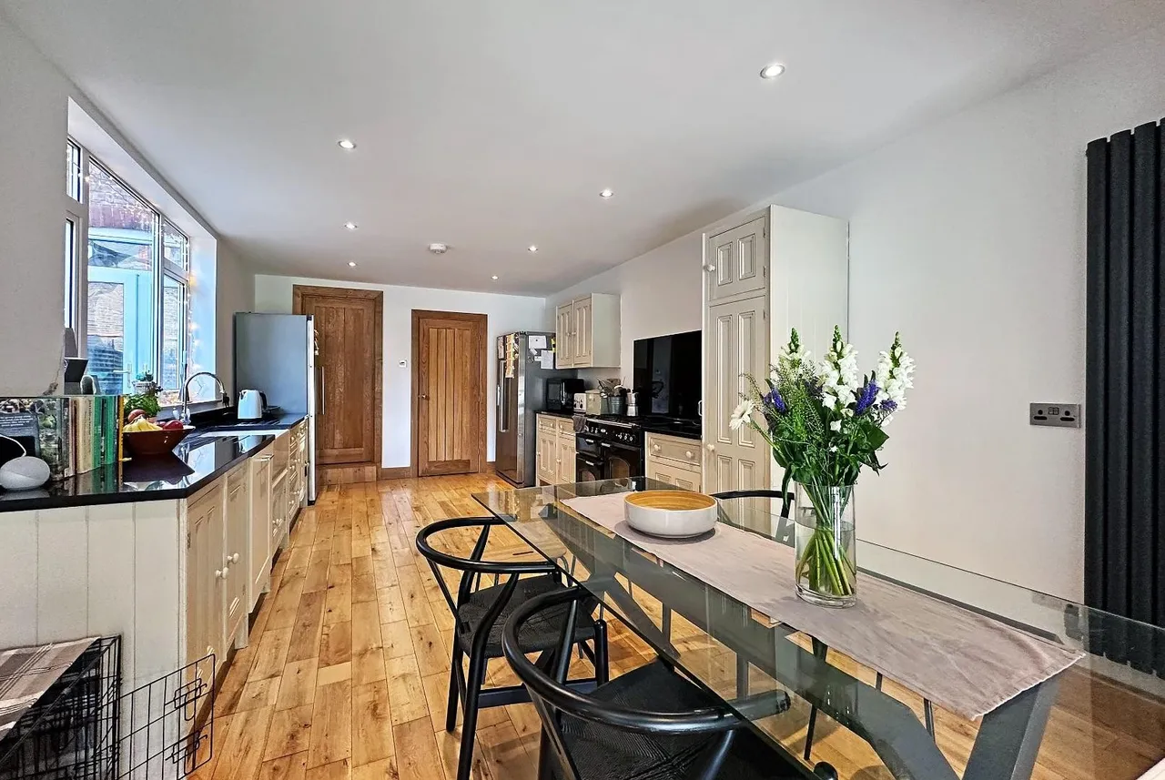 Hale Road, Hale, Cheshire WA15 9HQ, photo 21