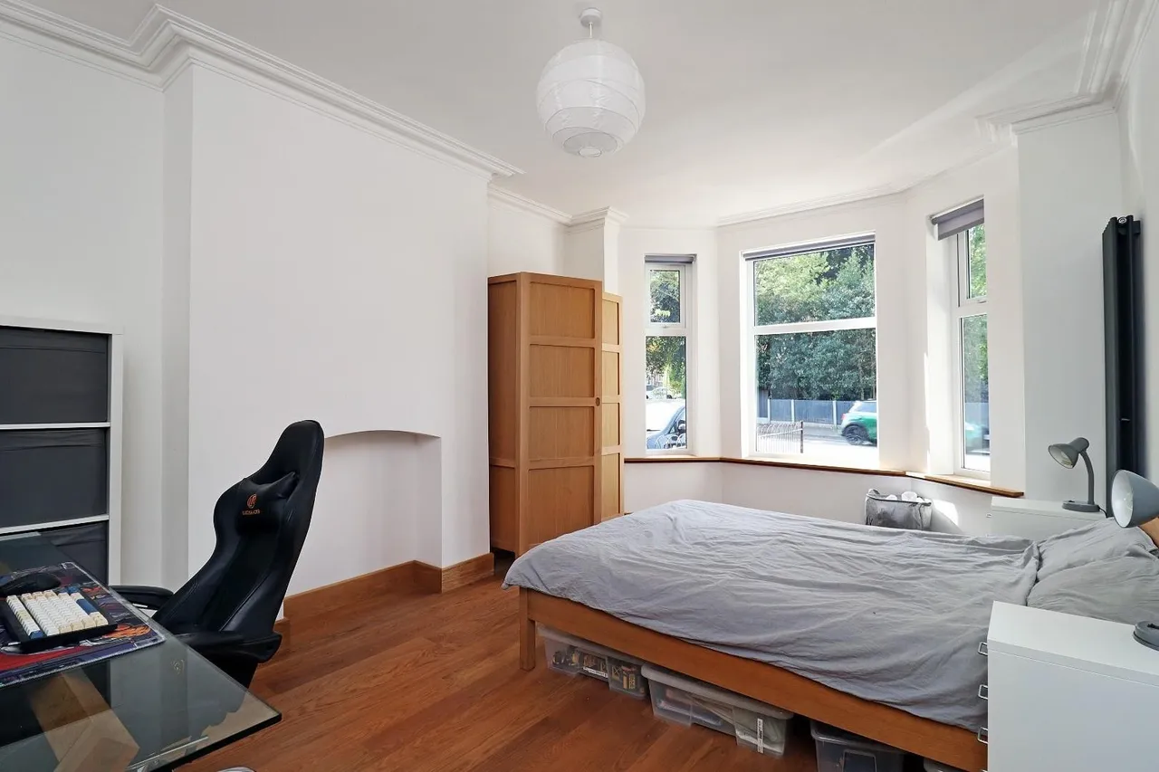 Hale Road, Hale, Cheshire WA15 9HQ, photo 4