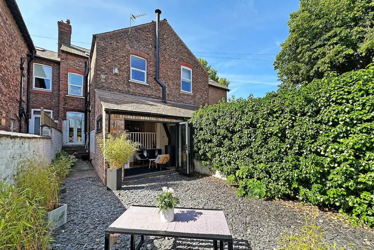 Hale Road, Hale, Cheshire WA15 9HQ, photo 5