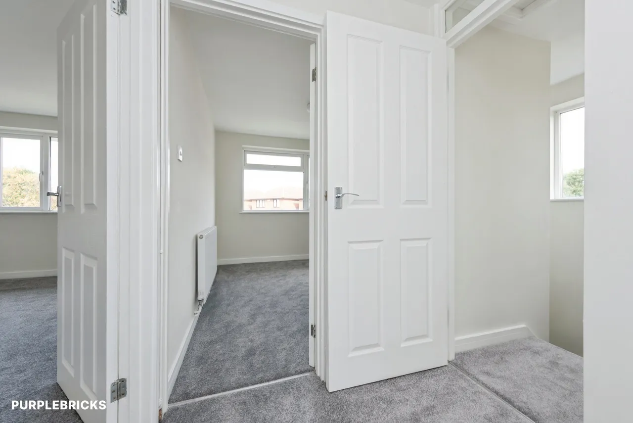 Peninsular Close, Feltham, TW14, photo 7