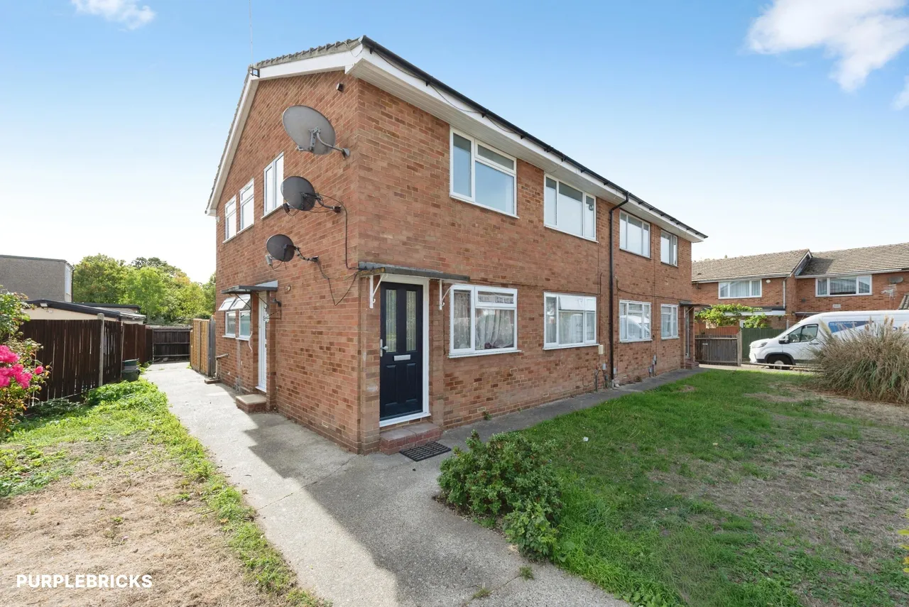 Peninsular Close, Feltham, TW14, photo 20