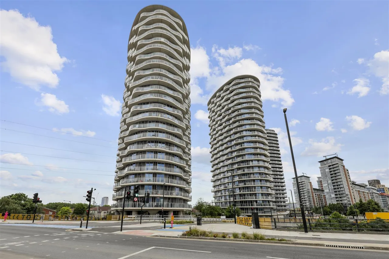 Tidal Basin Road, Royal Victoria Dock, E16, photo 3