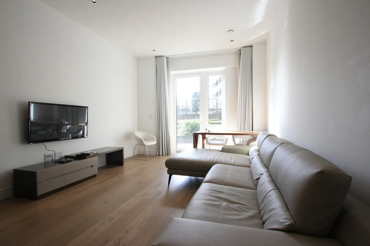 Kew Bridge Road, Brentford, TW8, photo 18