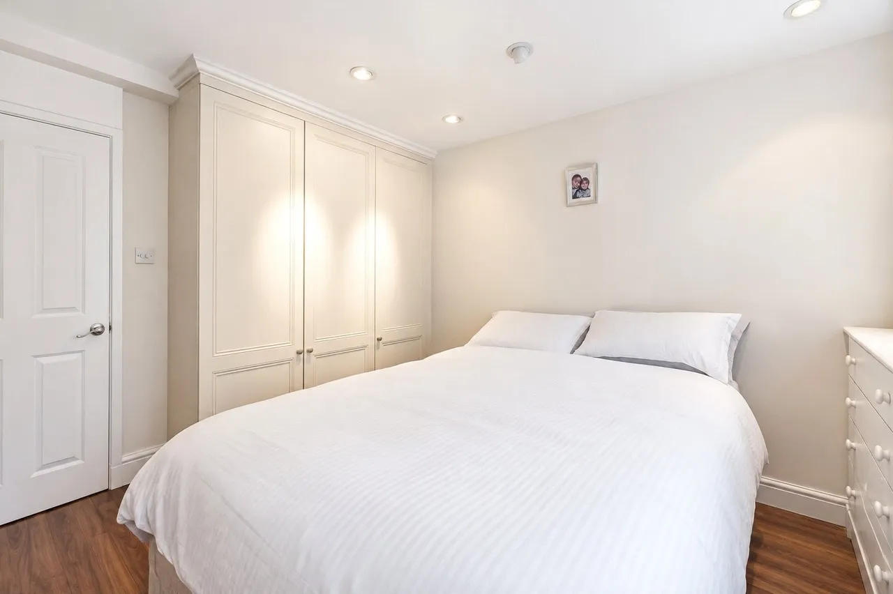 Churchill Gardens, Pimlico, SW1V, photo 4