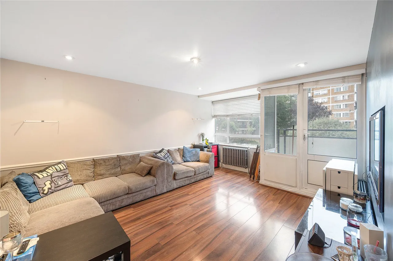 2 bed flat for sale, Churchill Gardens, Pimlico, SW1V