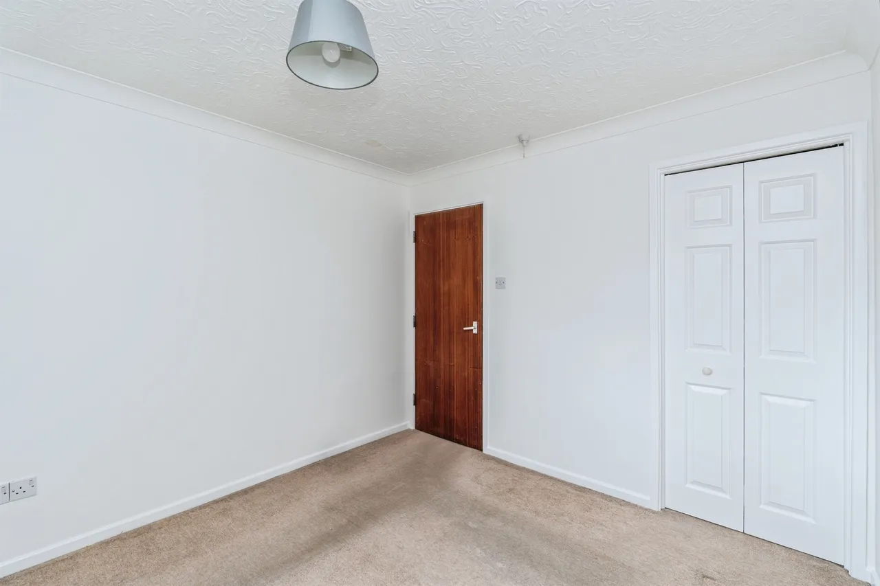 The Crescent, Eastleigh, SO50, photo 10