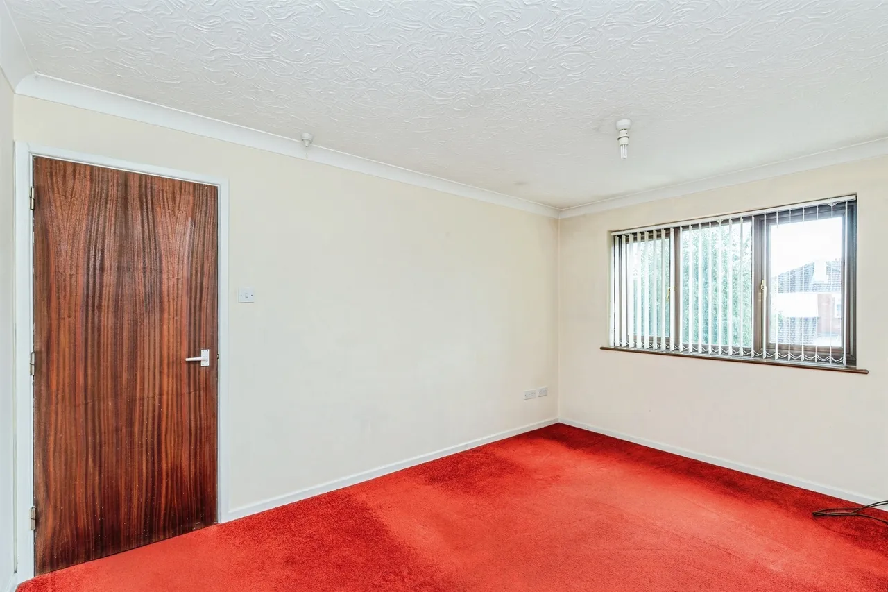 The Crescent, Eastleigh, SO50, photo 5