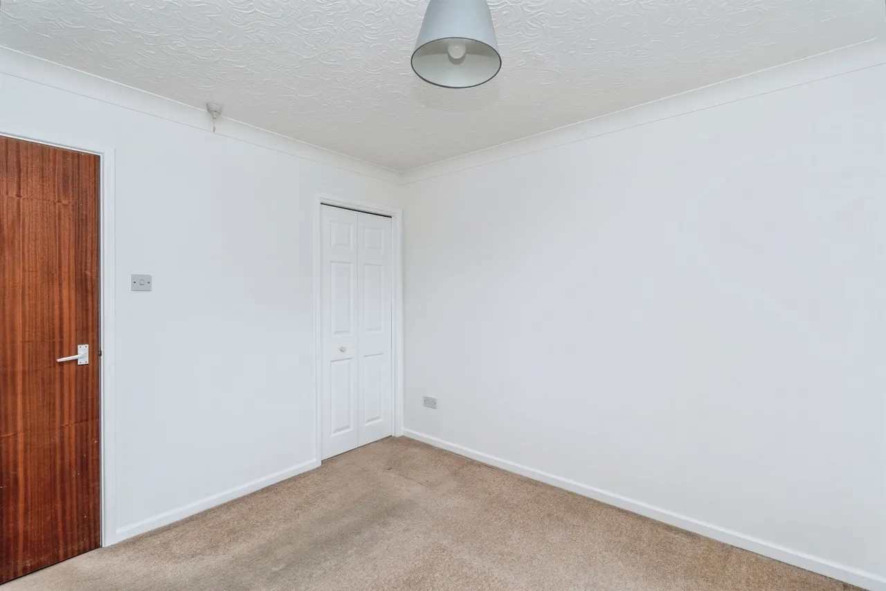 The Crescent, Eastleigh, SO50, photo 9