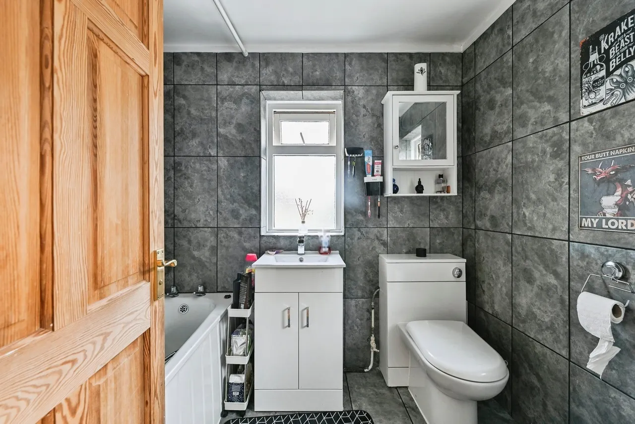Gardendale Avenue, Clifton, NG11, photo 14