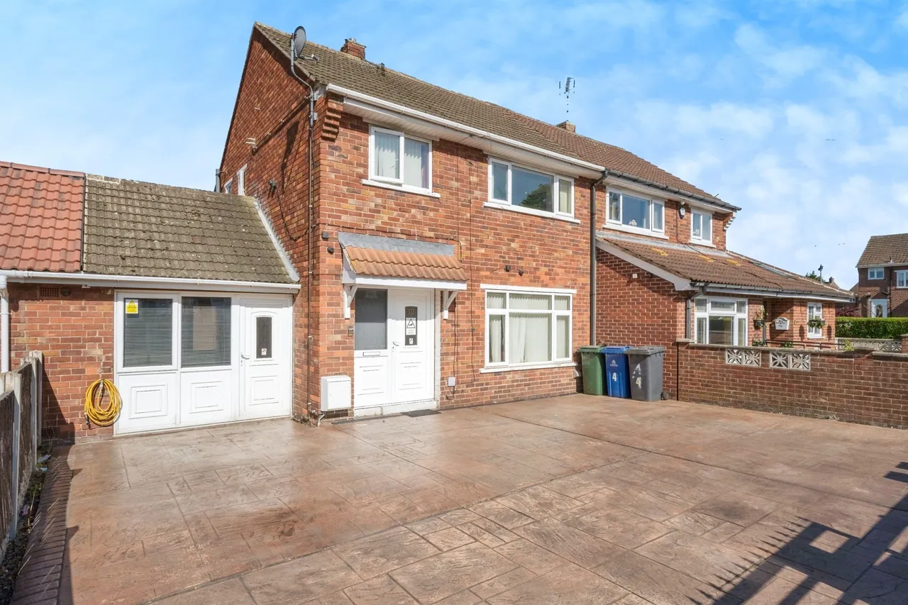 3 bed house for sale, Hillsborough Road, Cantley, DN4