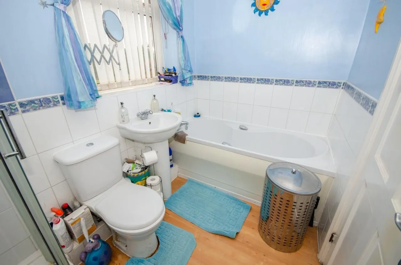Baugh Gardens, Downend, BS16, photo 12