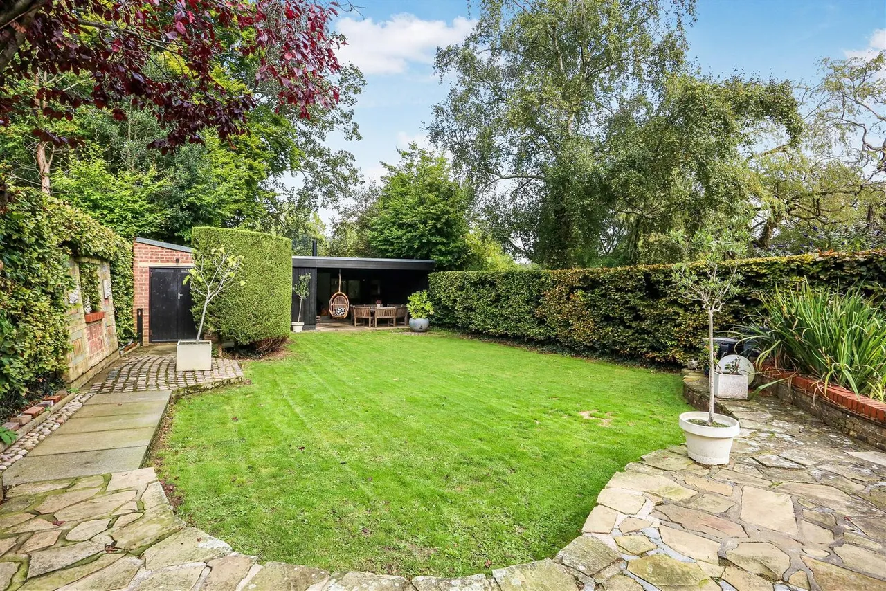 Dower Avenue, Wallington, SM6 0RG, photo 22